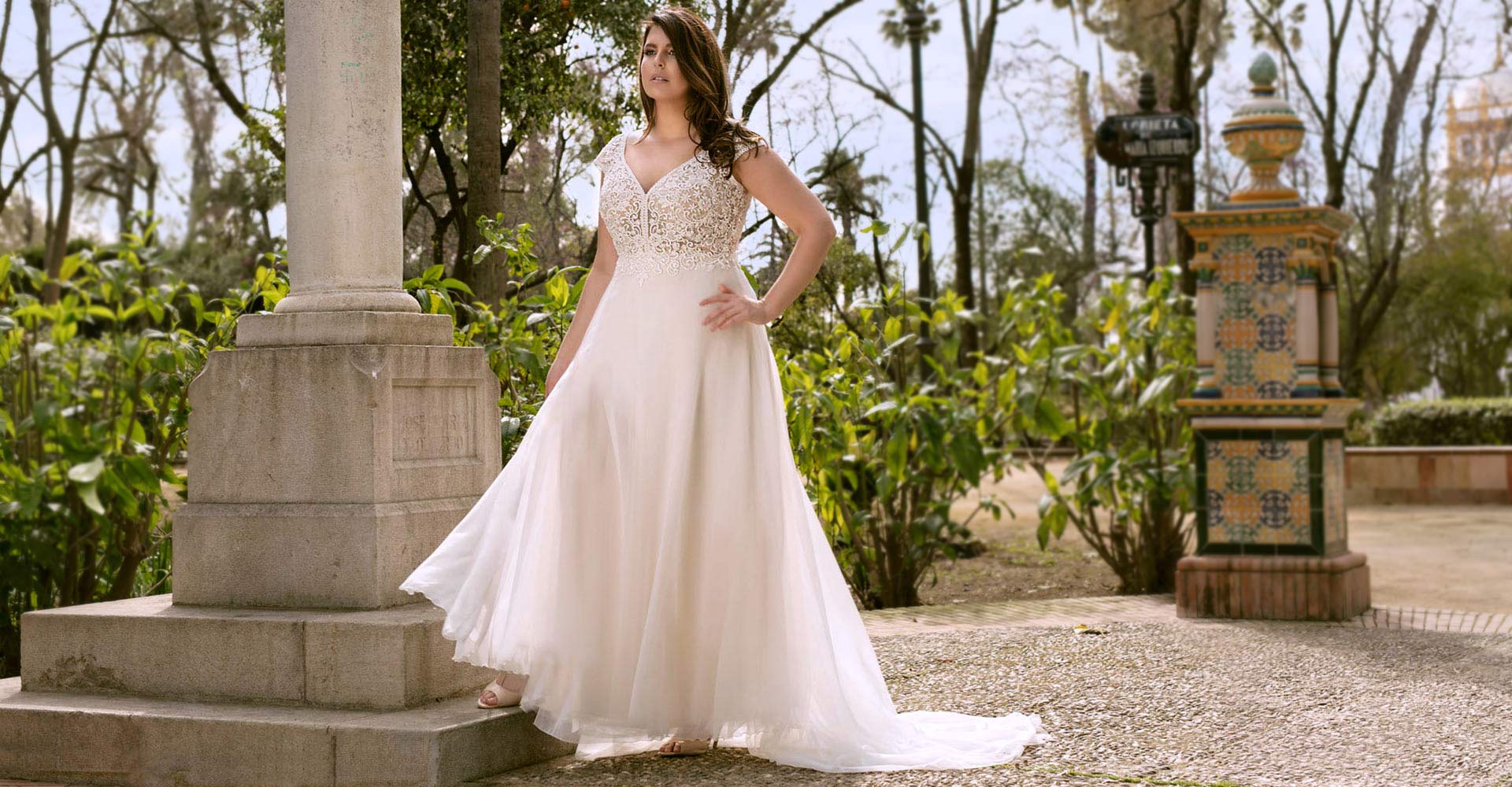 Agnes 'Lovely' collection. Plus size wedding dresses