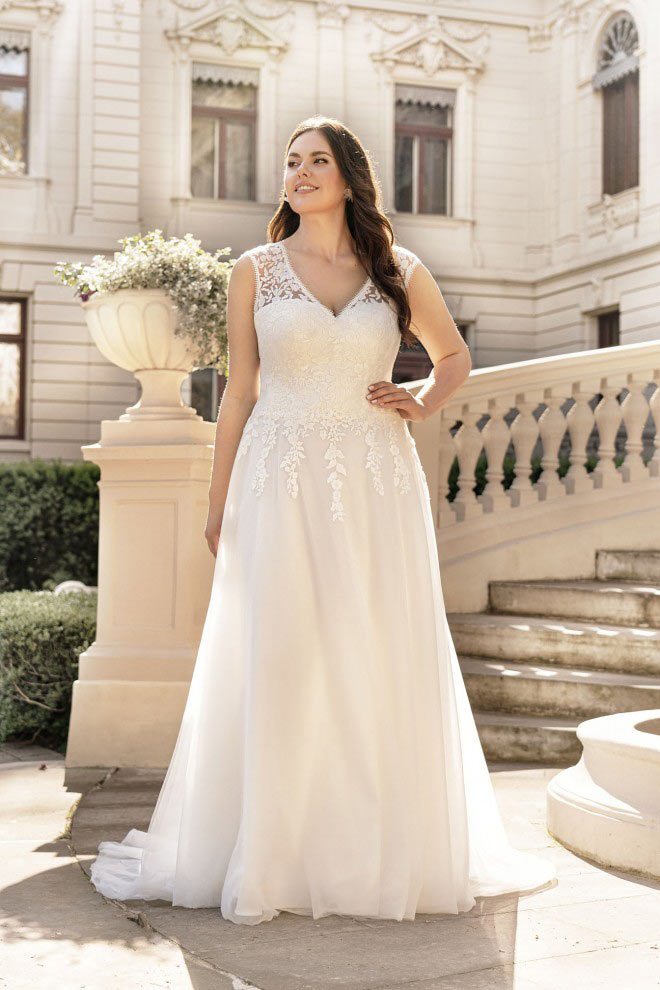 Agnes Lovely - Lace wedding dresses, plus size bridal gowns : Bride by Design, Warminster