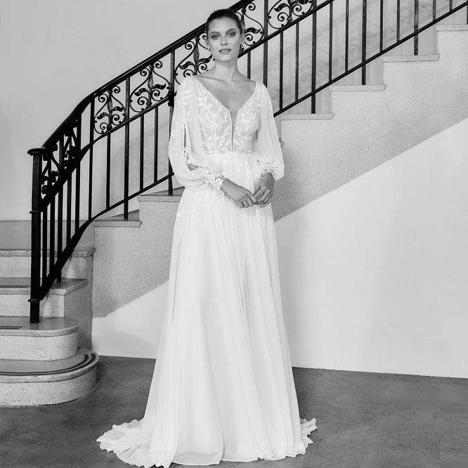 Simple elegance - a stunning new dress by Agnes Fashion Group