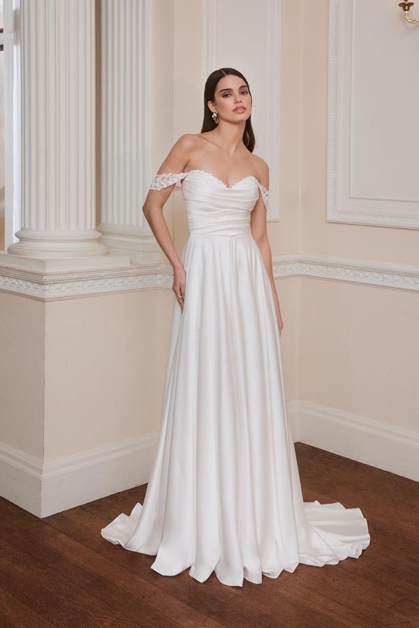 Bridal gown by KR by Studio Ellis