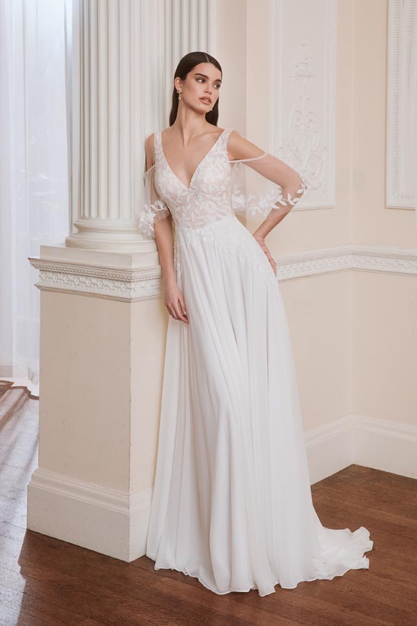 Bridal gown by KR by Studio Ellis